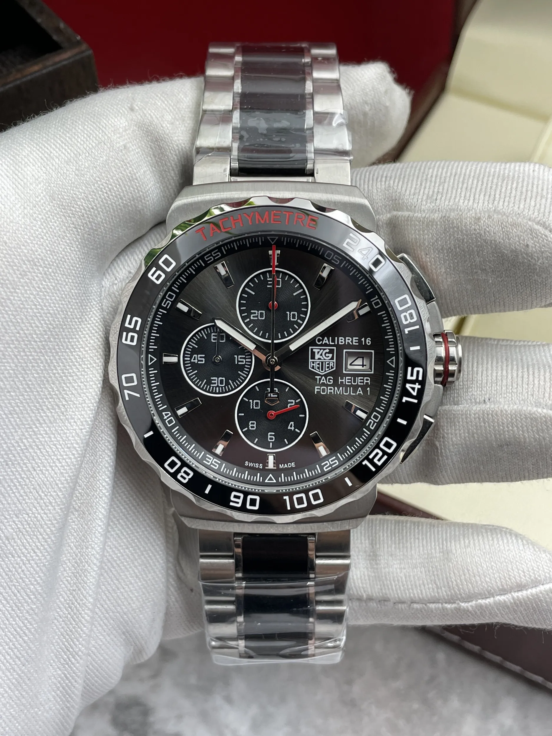 Превью изображения товара Часы премиум класса Tag Heuer Formula 1 с японским механизмом - номер 1